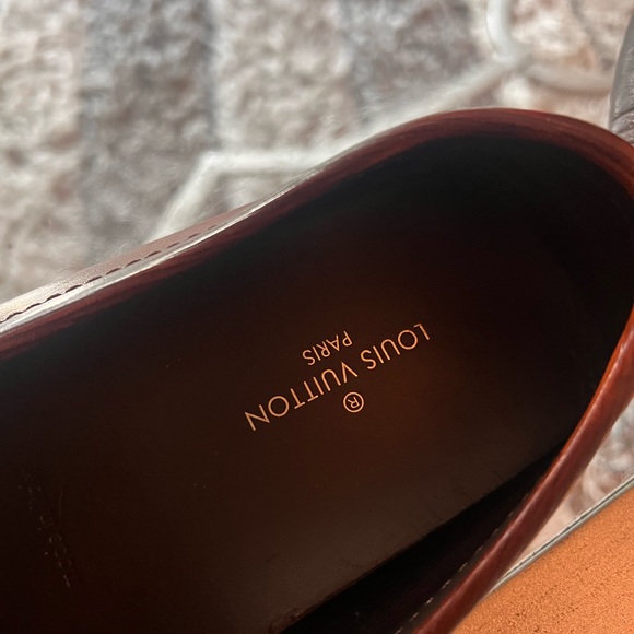 Louis V Loafers - Picture 2 of 3